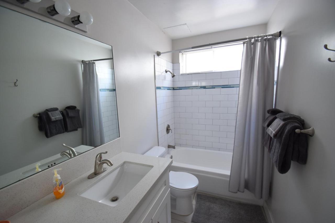 Hollywood Business Suites Los Angeles Exterior photo
